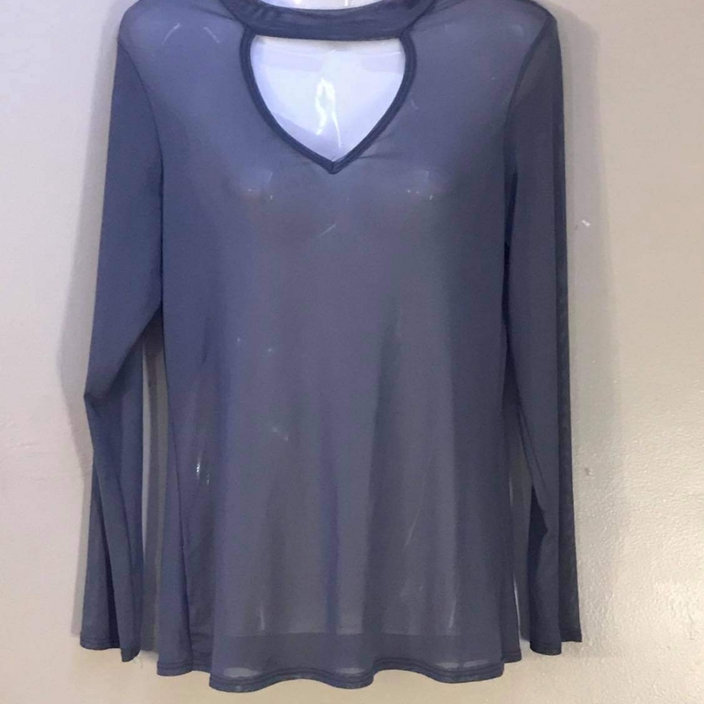 Cleo apparel No Tag size guessing a medium gray